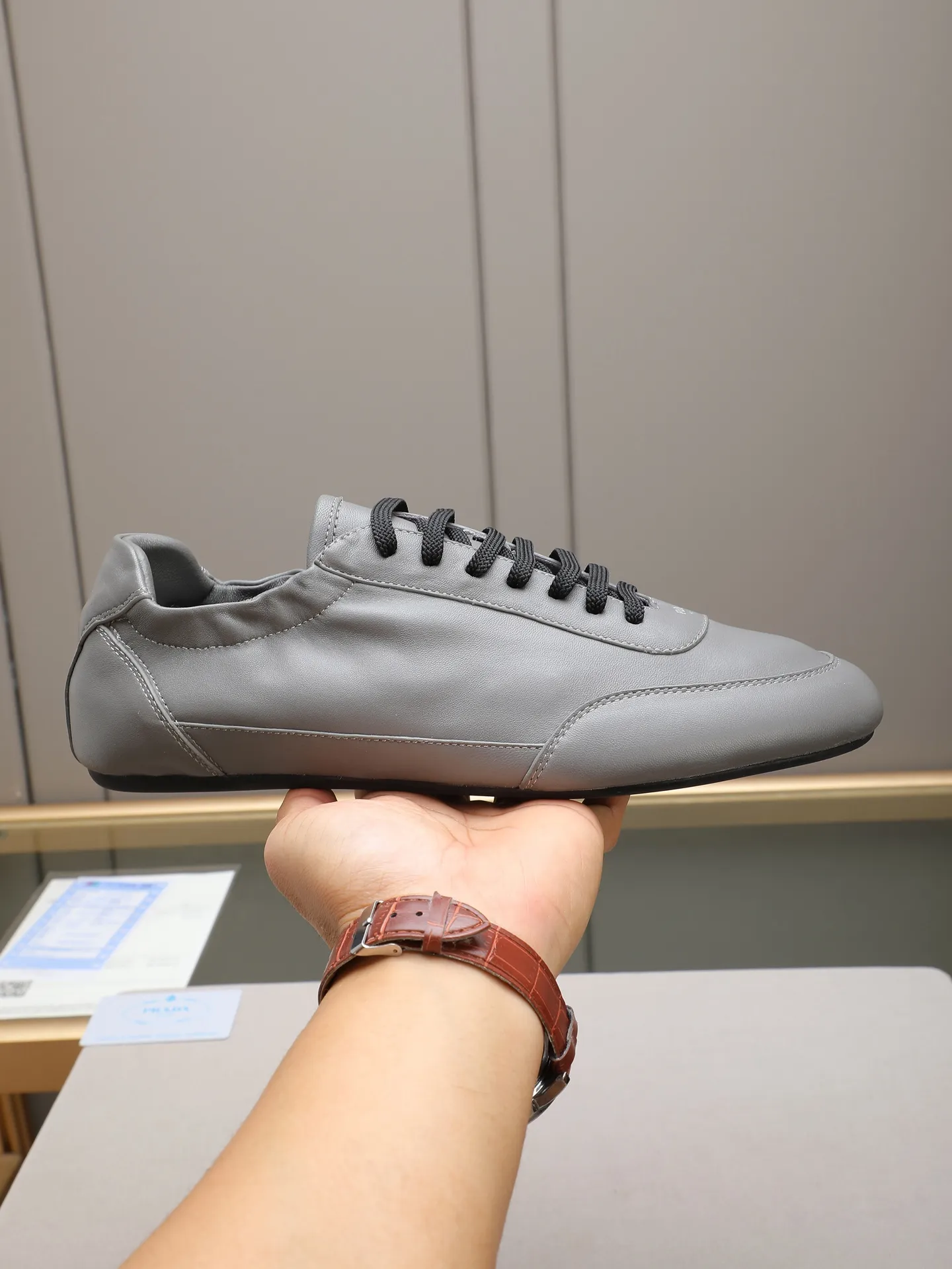 Men's shoes 💰520 PRADA, original version developed 1:1. Fabric sheepskin ➕Imported water-dyed sheep lining, rubber outsole, code number 38 to 44 (45 customized)